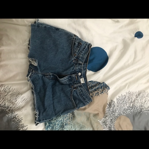 VINTAGE LEVIS 512 HOGH RISE SHORTS - Picture 2 of 6